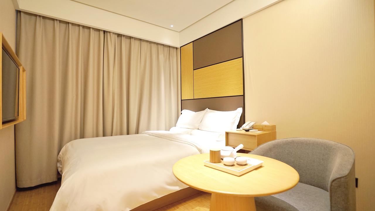 Ji Hotel Shanghai Bund East Nanjing Road Pedestrian Street Екстер'єр фото