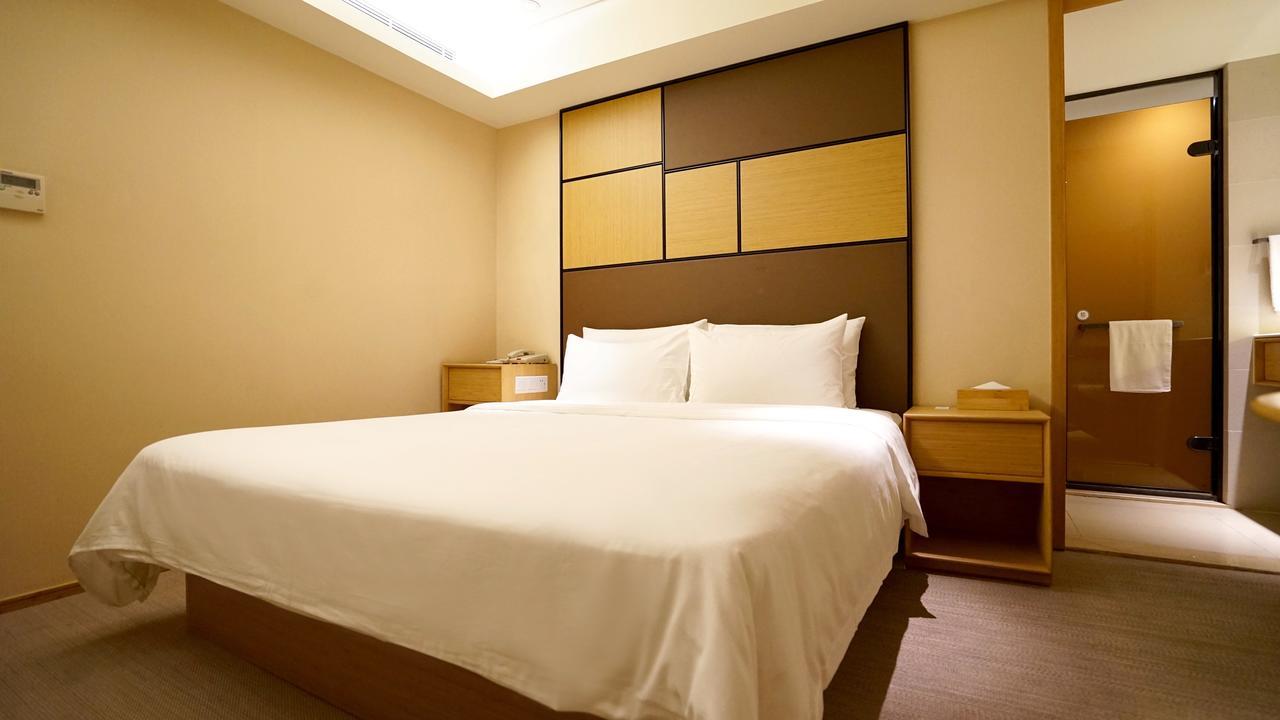 Ji Hotel Shanghai Bund East Nanjing Road Pedestrian Street Екстер'єр фото
